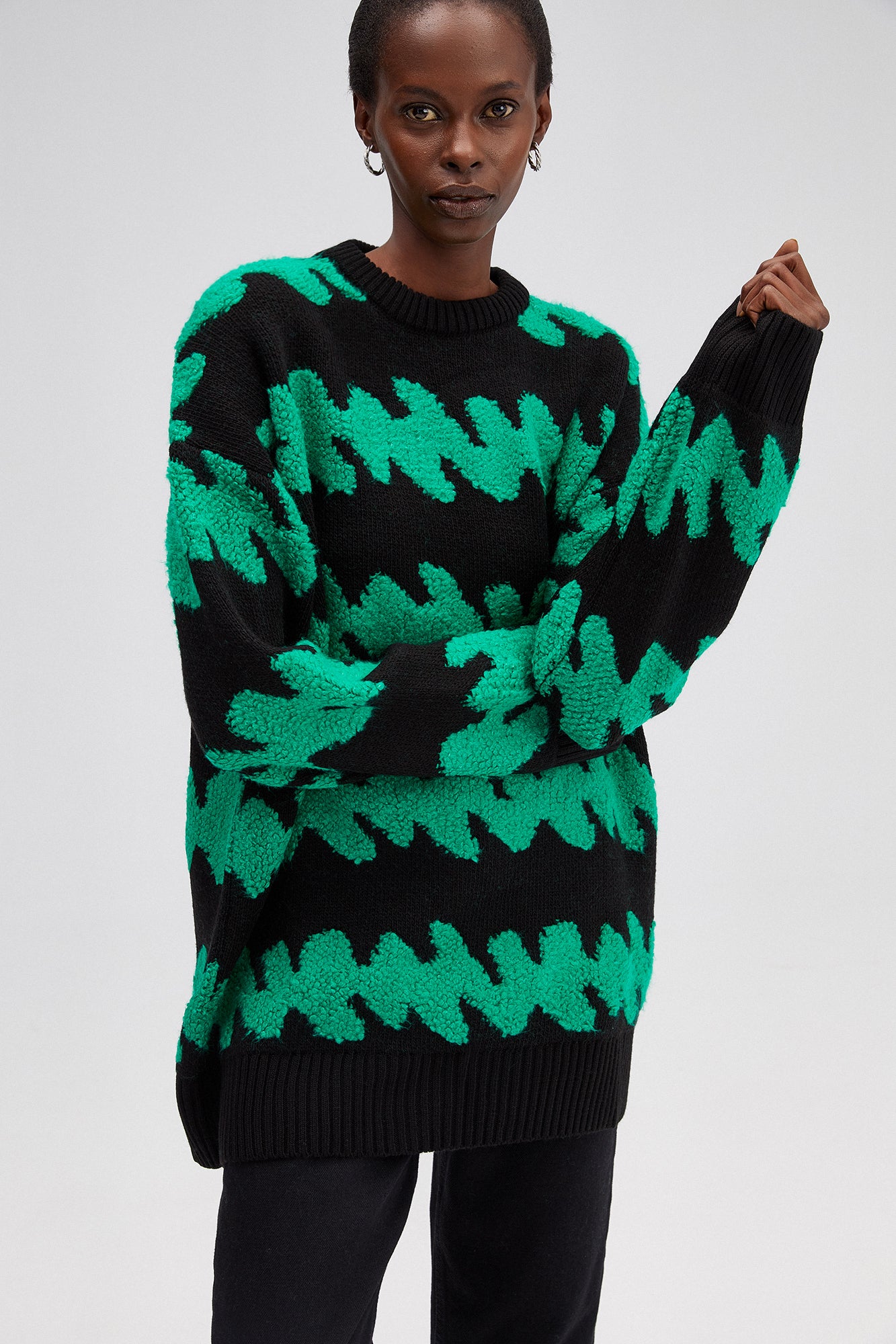 OVERSIZE BİSİKLET YAKA DESENLİ KAZAK
