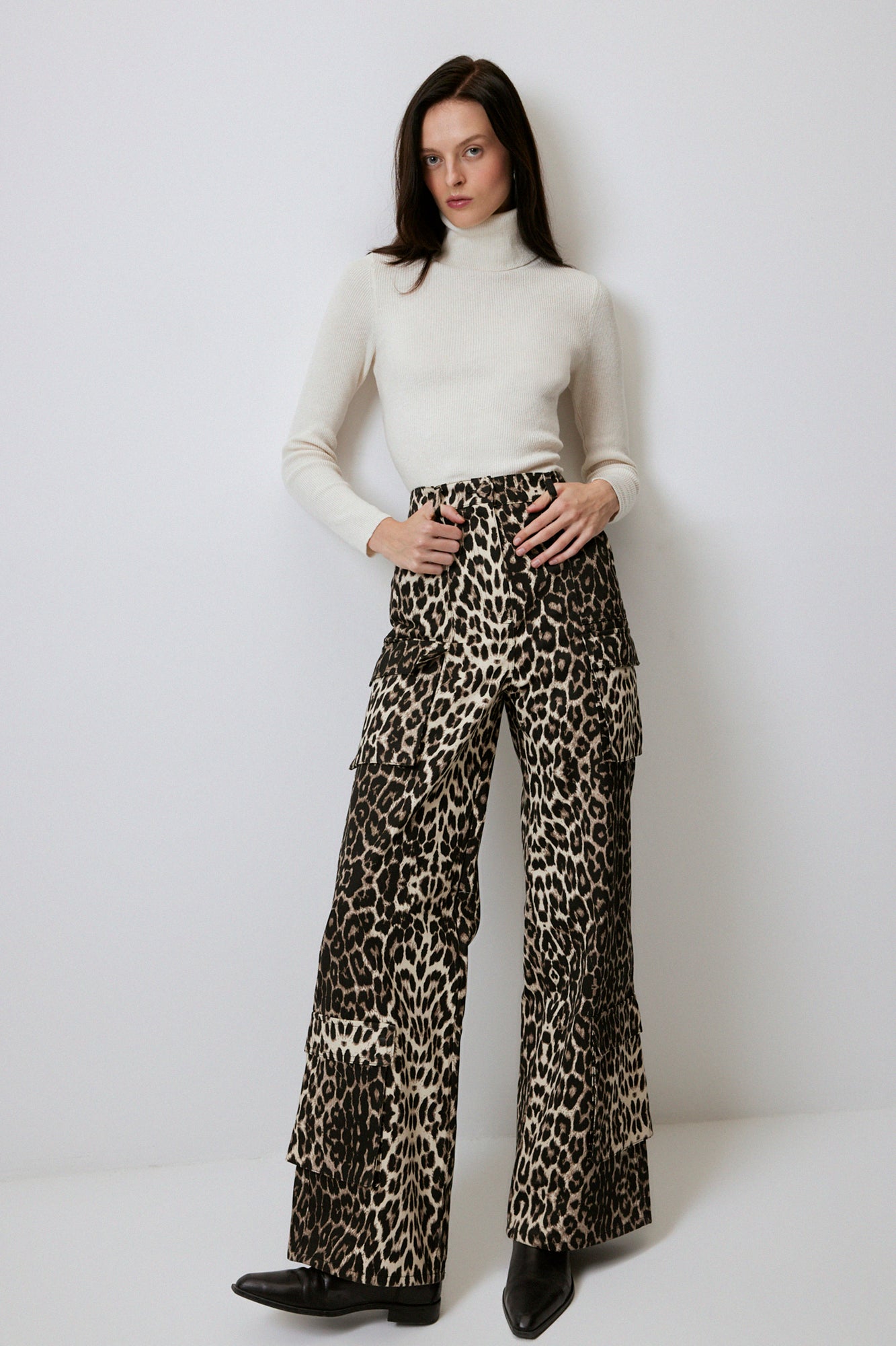 %100 PAMUKLU LEOPAR DESENLİ KARGO PANTOLON