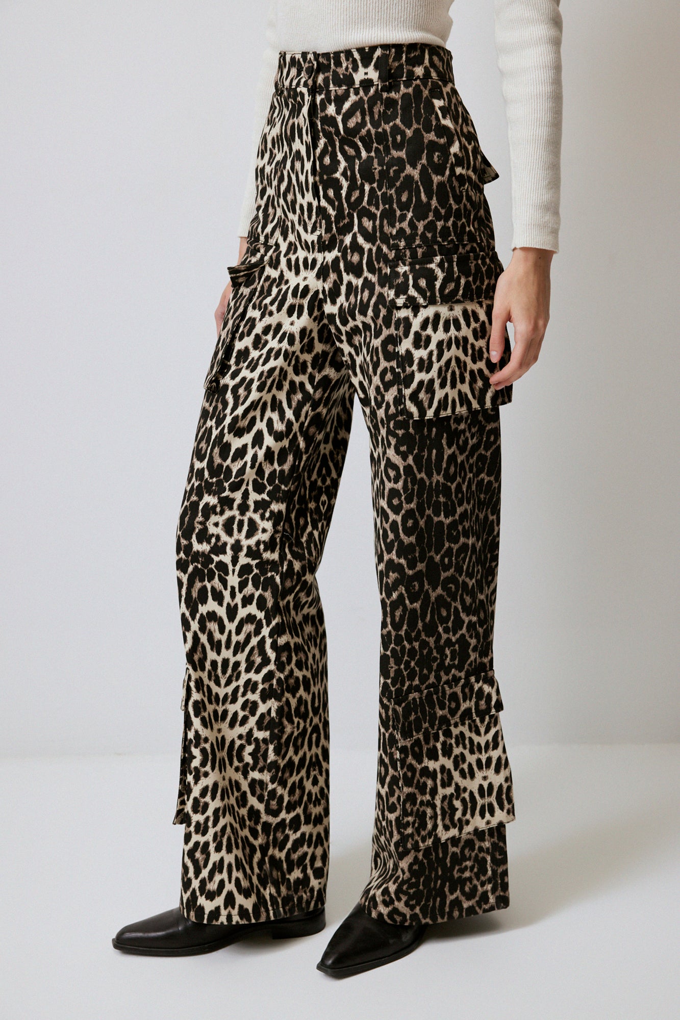 %100 PAMUKLU LEOPAR DESENLİ KARGO PANTOLON