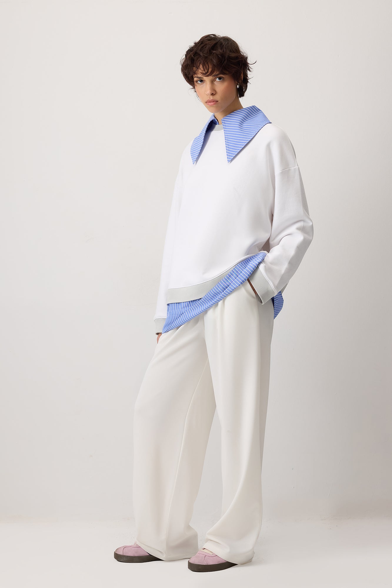 KONTRAST ÇİZGİLİ SWEATSHIRT