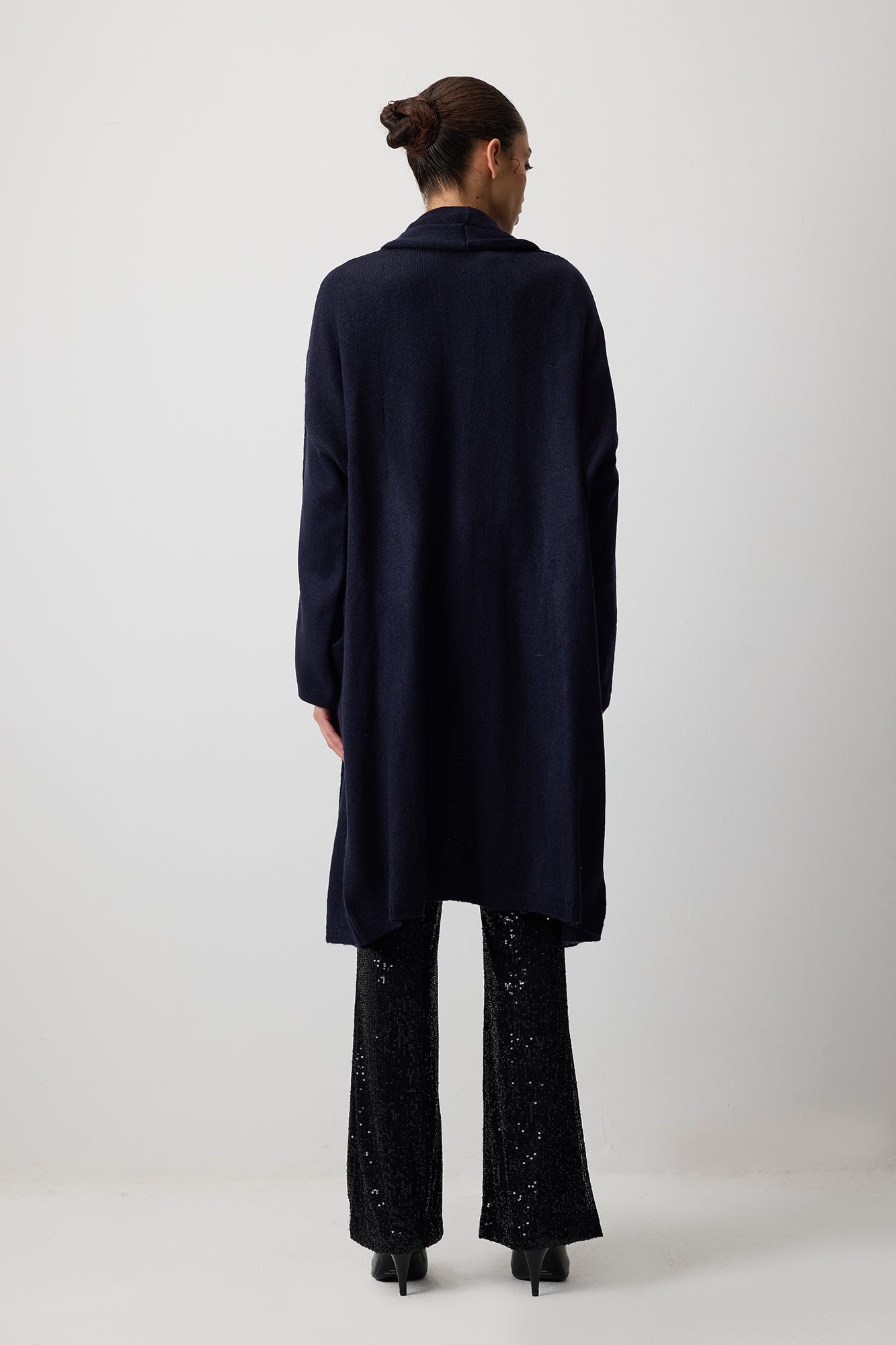 CEPLİ OVERSIZE TRİKO HIRKA