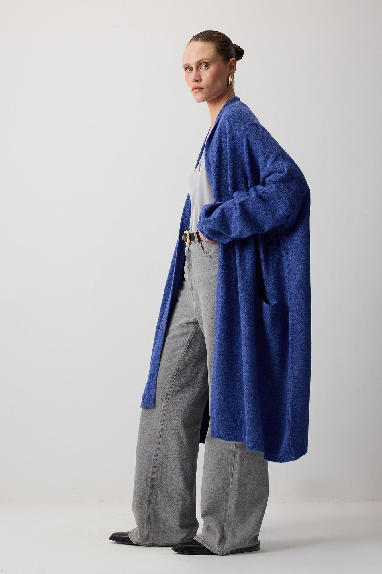 CEPLİ OVERSIZE TRİKO HIRKA