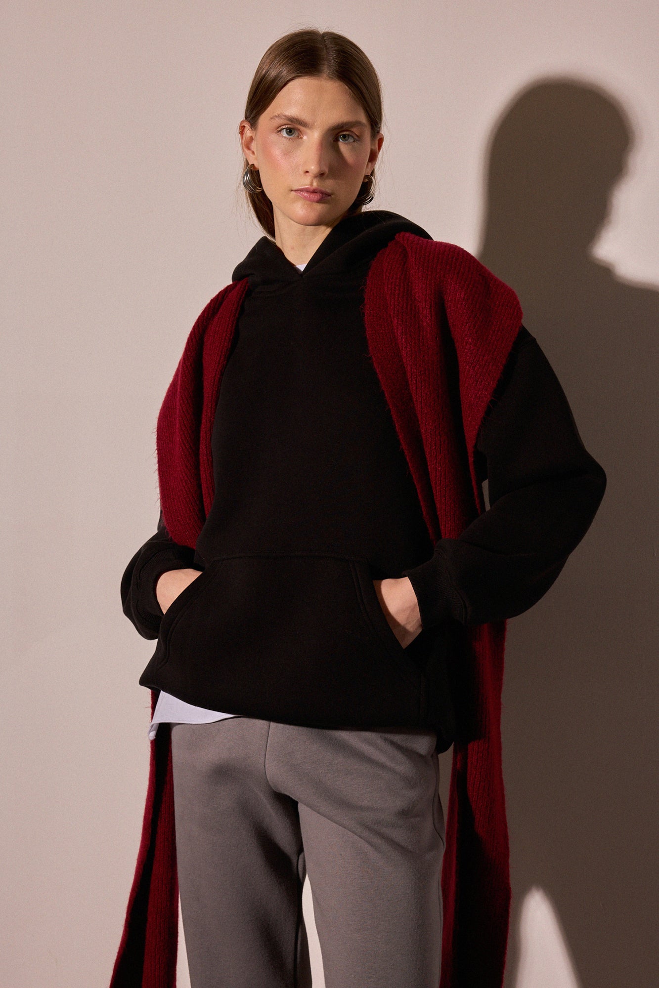 KAPÜŞONLU SWEATSHIRT