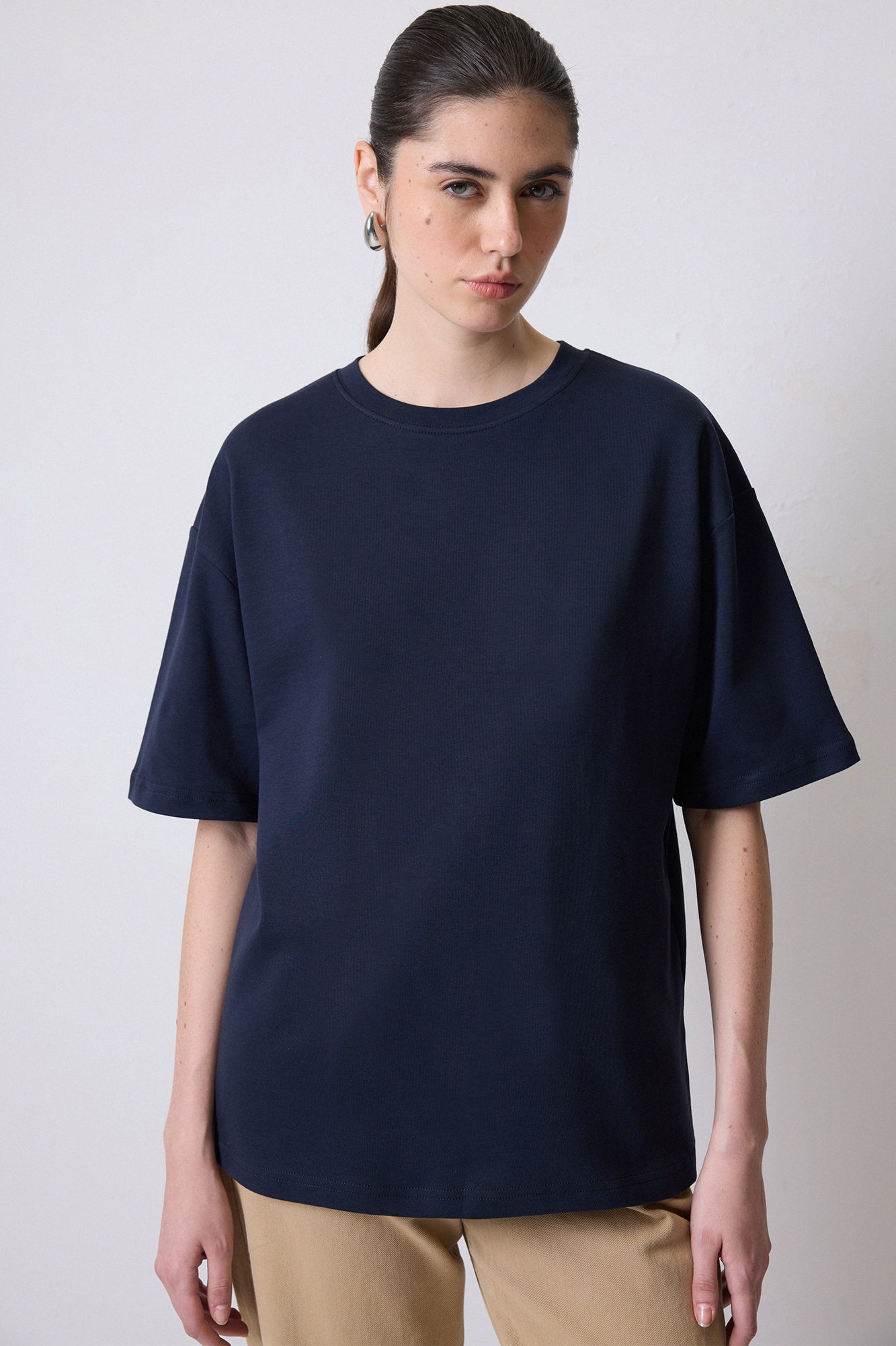 %100 PAMUKLU KISA KOLLU T-SHIRT