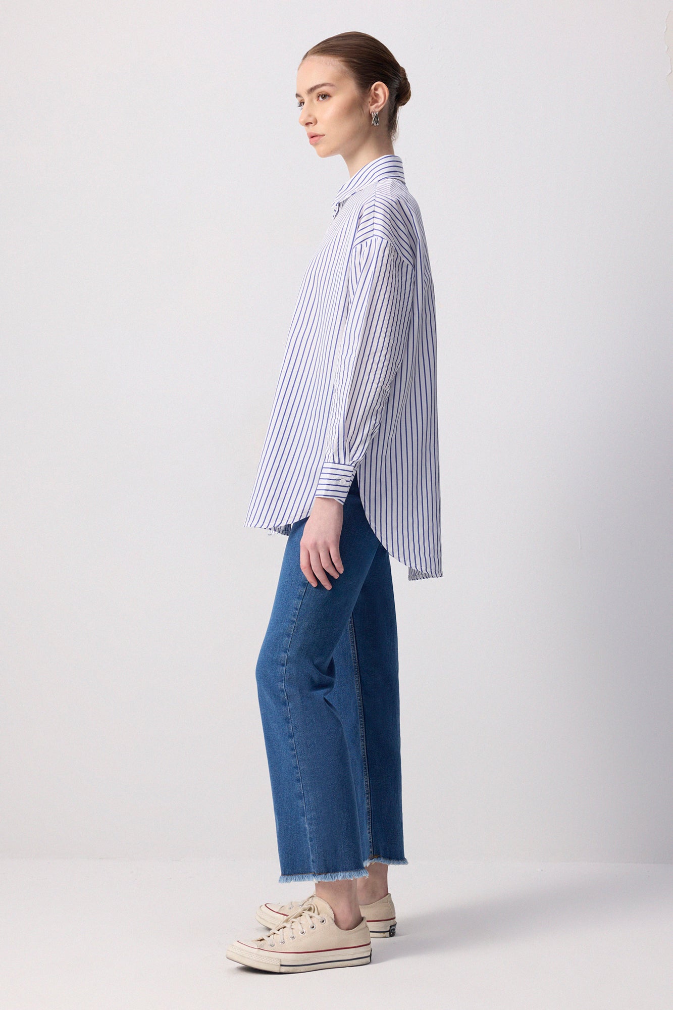 İNCE ÇİZGİLİ OVERSIZE GÖMLEK