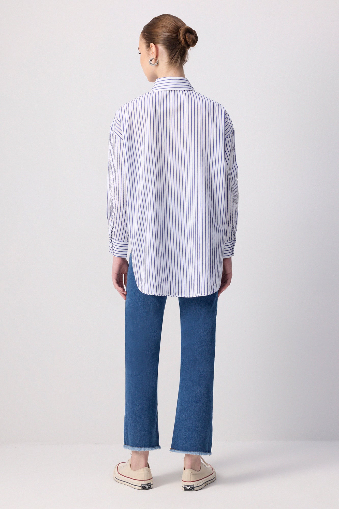 İNCE ÇİZGİLİ OVERSIZE GÖMLEK