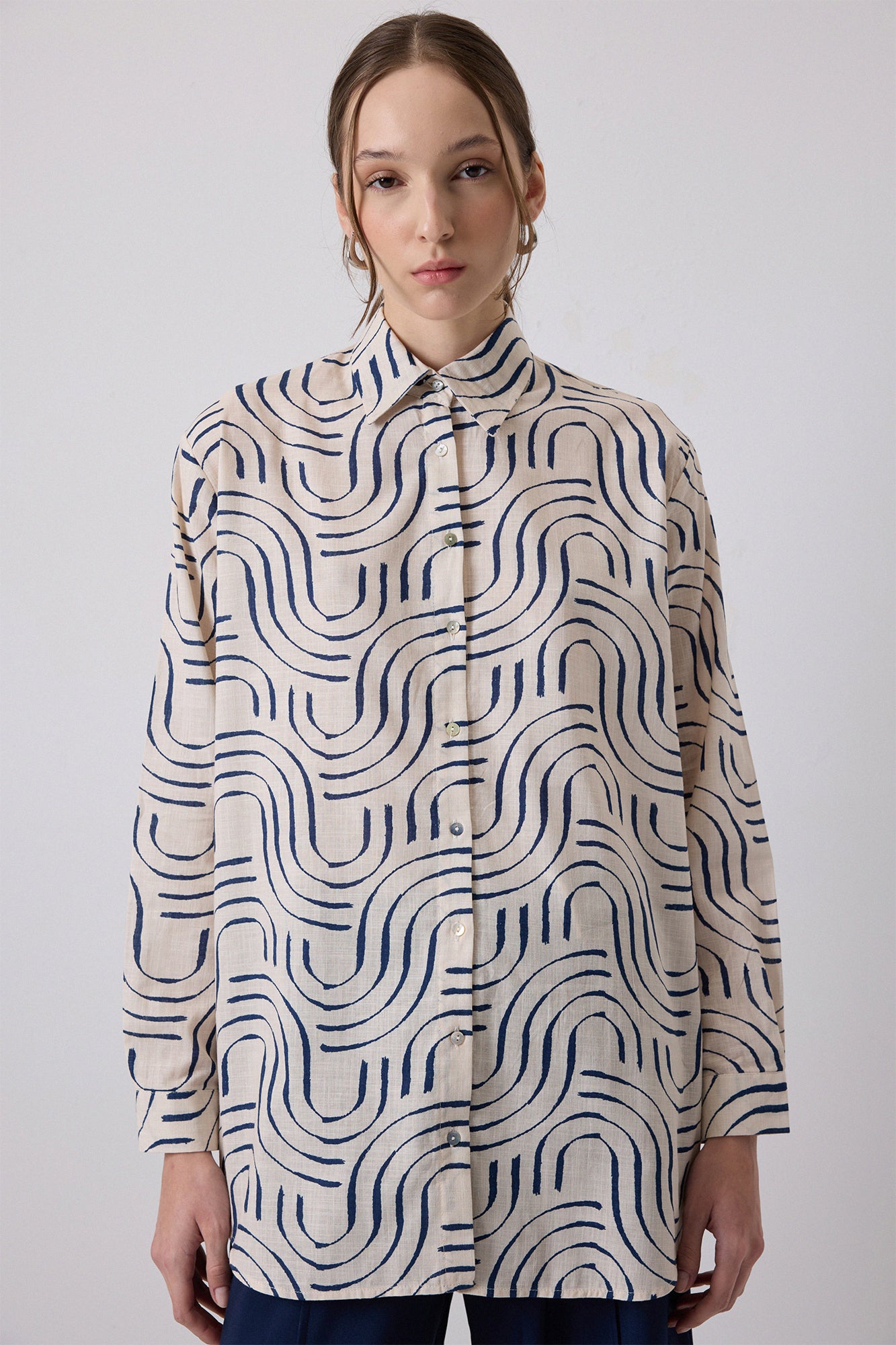 %100 PAMUKLU DESENLİ OVERSIZE GÖMLEK