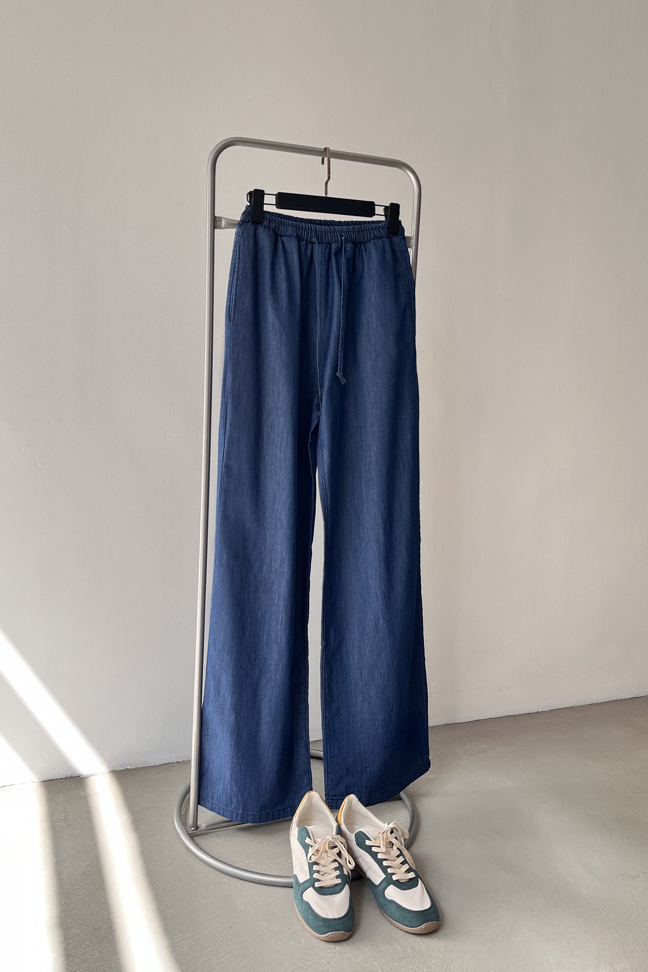 DENİM EFEKTLİ BOL PAÇA PANTOLON