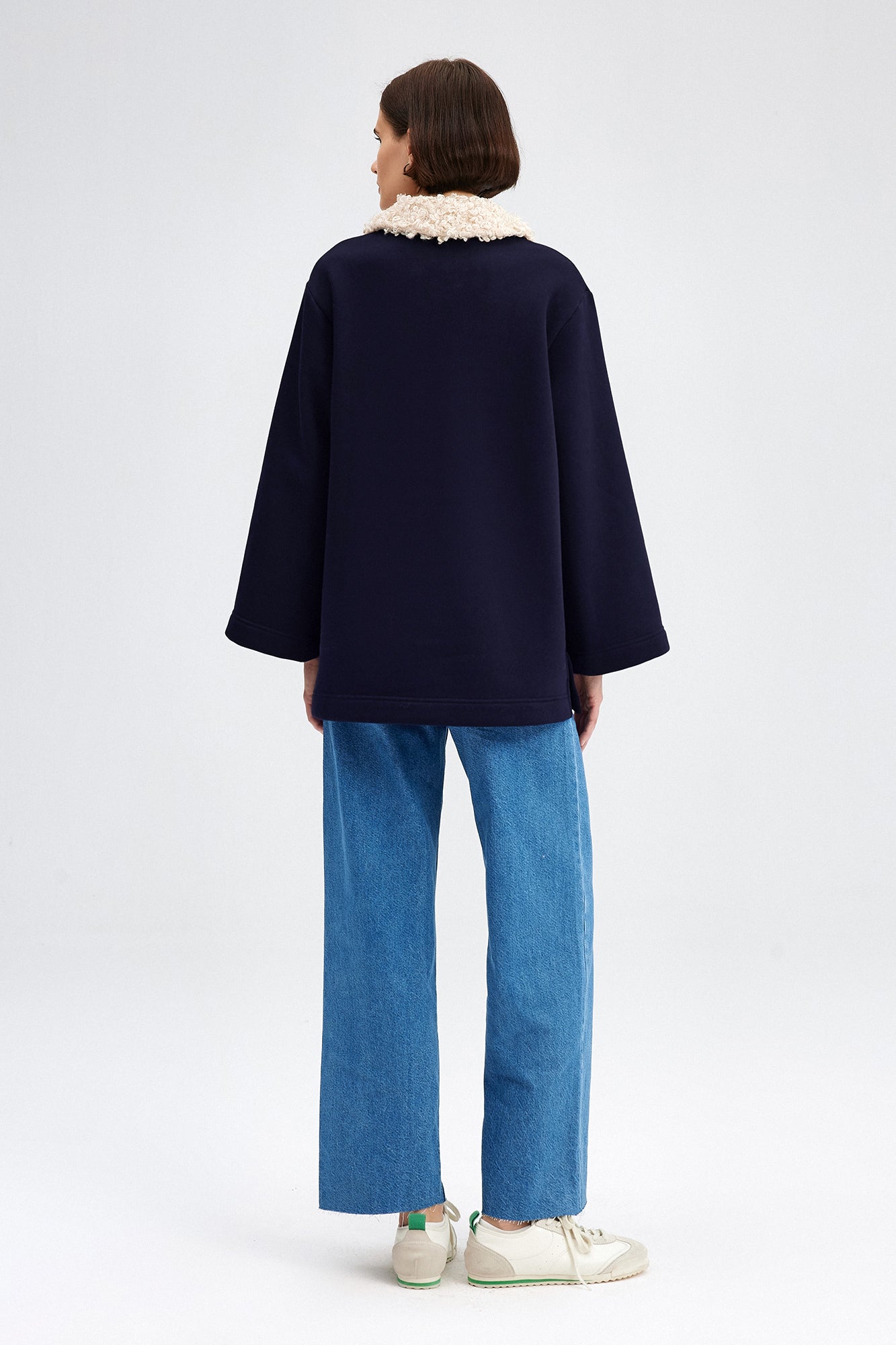 YAKASI KÜRKLÜ SWEATSHIRT