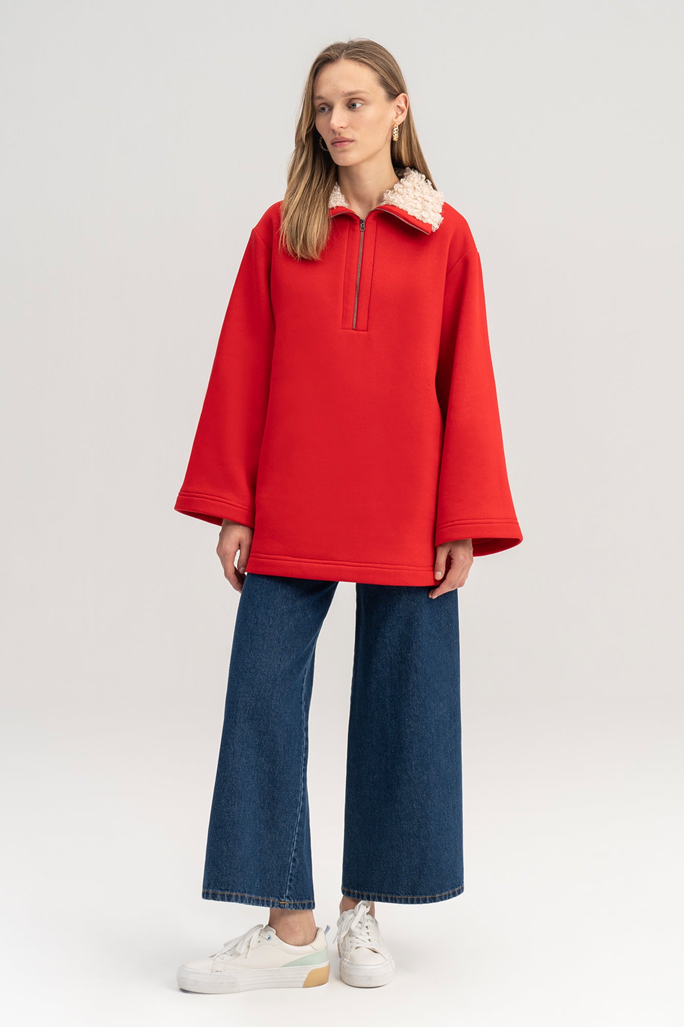 YAKASI KÜRKLÜ SWEATSHIRT