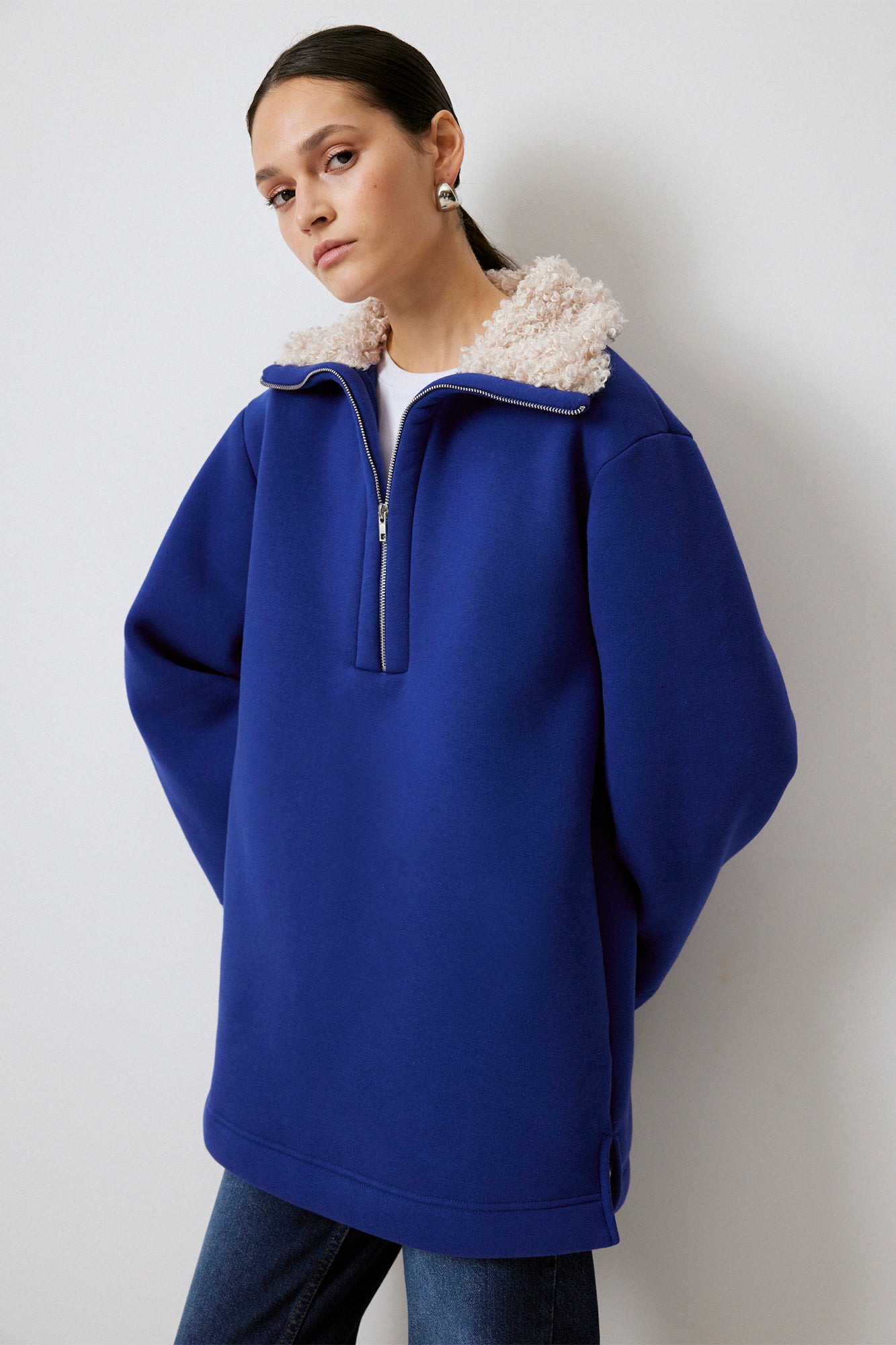 YAKASI KÜRKLÜ SWEATSHIRT
