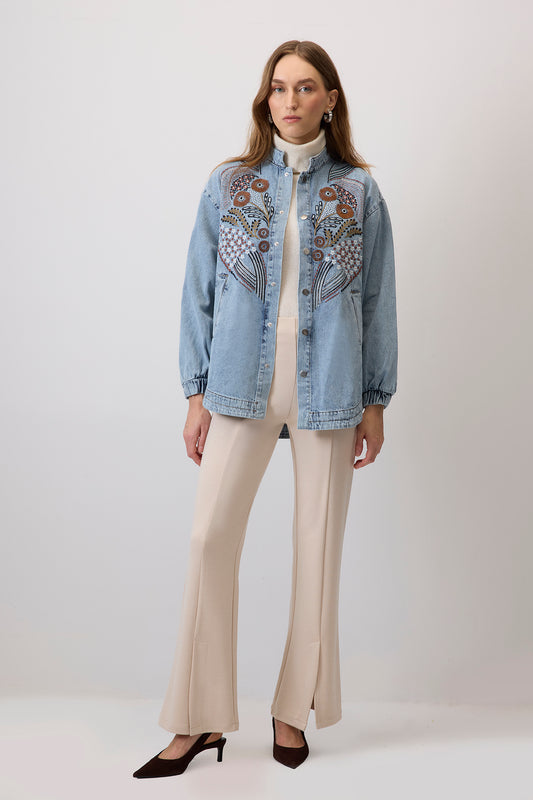 NAKIŞLI HAKIM YAKA DENIM CEKET