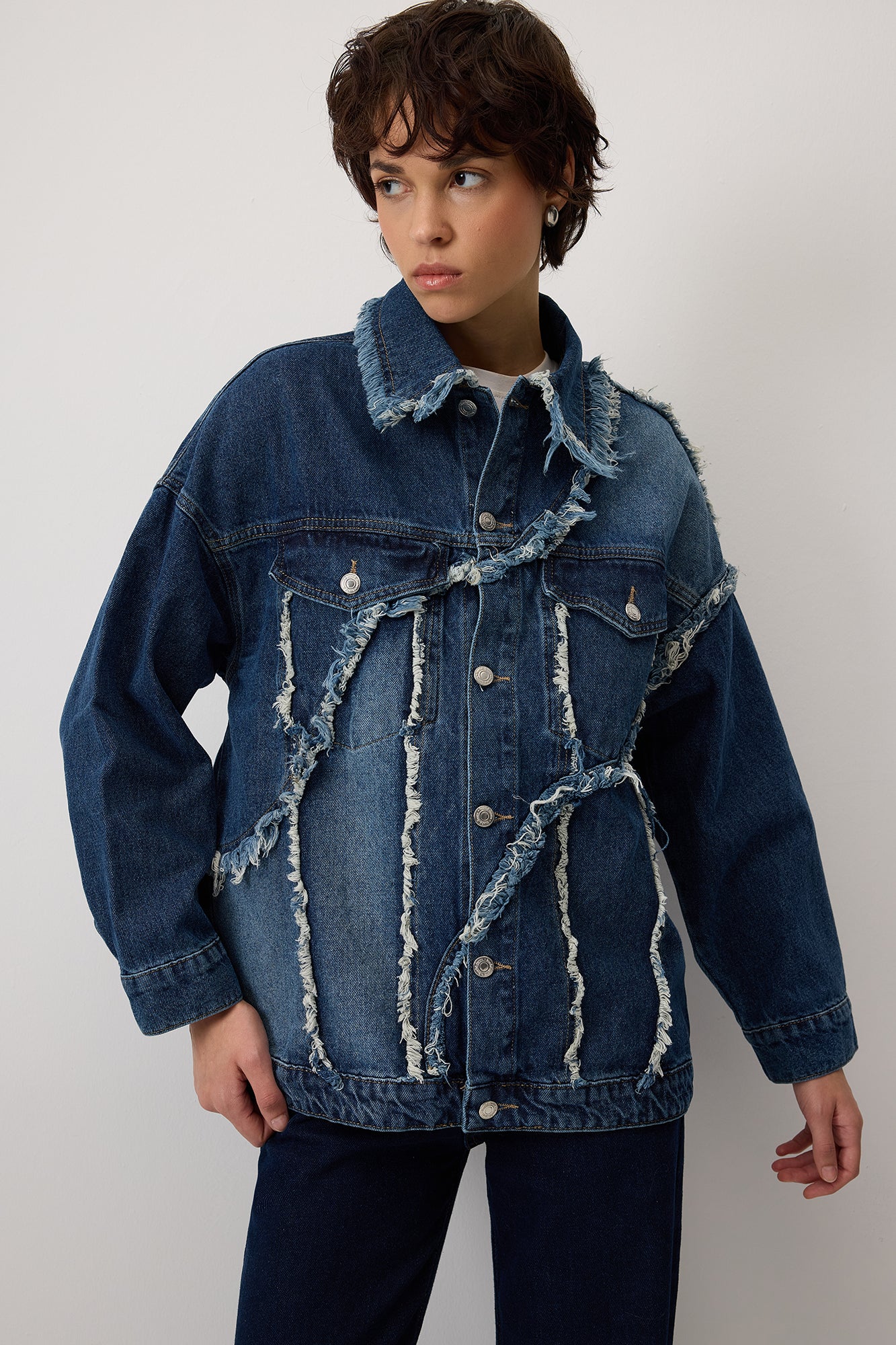 PÜSKÜLLÜ PARÇALI OVERSIZE DENIM CEKET